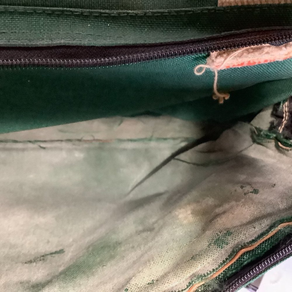 Vintage Wilderness Experience Duffle Bag Green 20" x 12" - Picture 15 of 16